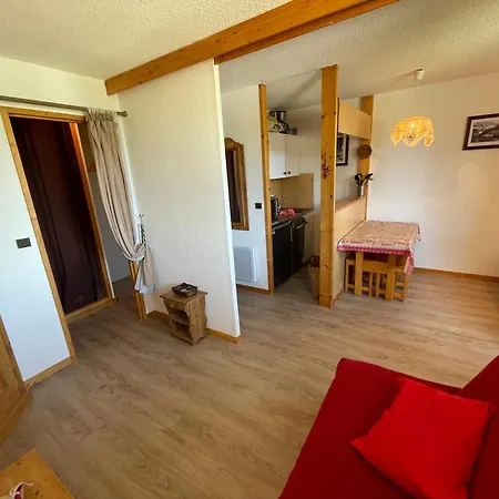 Montalbert Les Choucas, Sur La Piste A Cote De La Telecabine アパート *