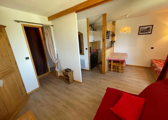 Montalbert Les Choucas, Sur La Piste A Cote De La Telecabine アパート *